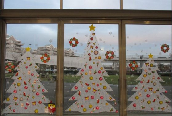 おあしすエントランス窓がクリスマスに！